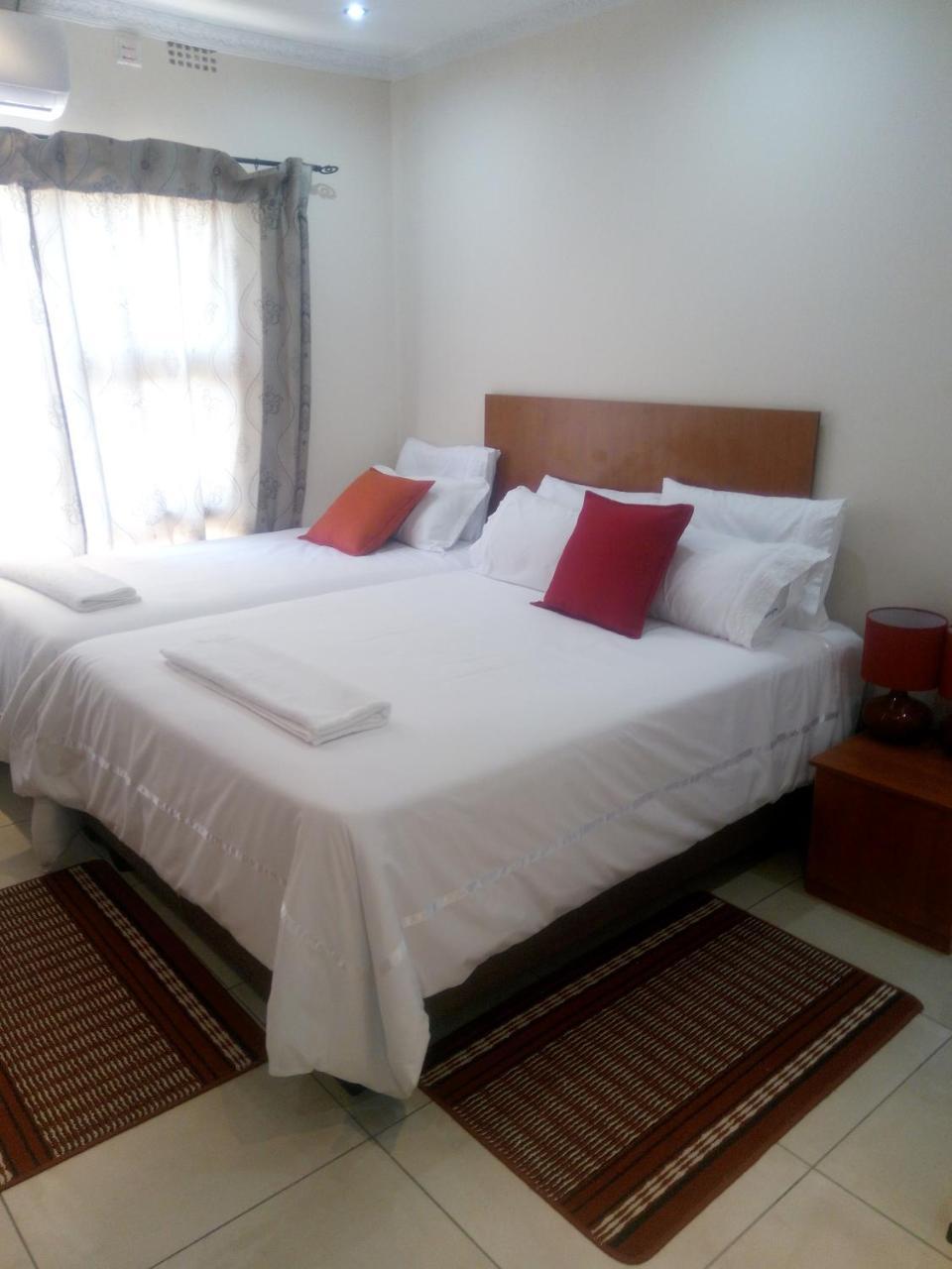 Eros Guest Inn Francistown Kültér fotó