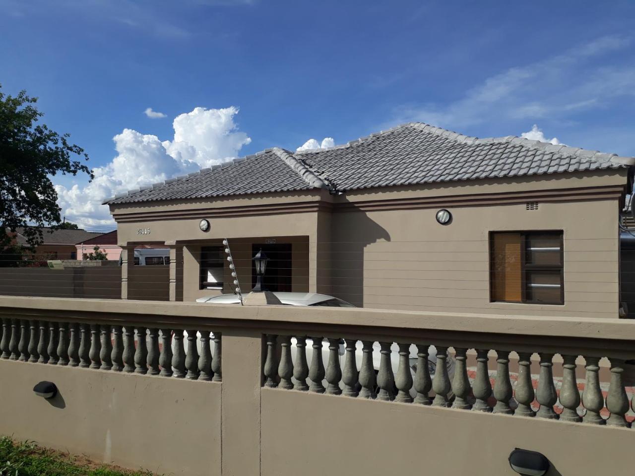 Eros Guest Inn Francistown Kültér fotó
